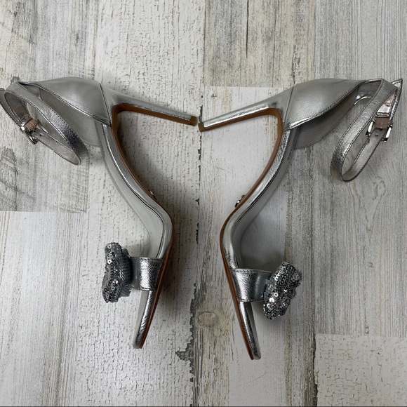 MICHAEL Michael Kors open toe sandal heels with silver sequin bow - 6.5M - Picture 4 of 9